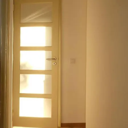 Apartment 2 Bedroom W/garden And Pantheon Views Lisbon