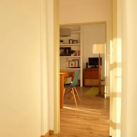 2 Bedroom W/garden And Pantheon Views Lisbon