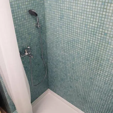 2 Bedroom W/garden And Pantheon Views Apartment *